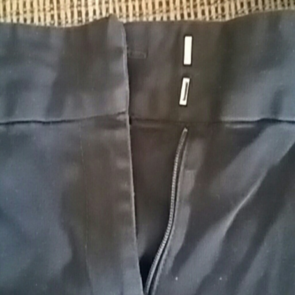 Shorts - Picture 3 of 4